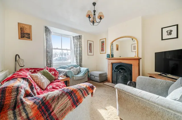 Photo 3 — Wescott Road, Wokingham, Berkshire, RG40 2ES