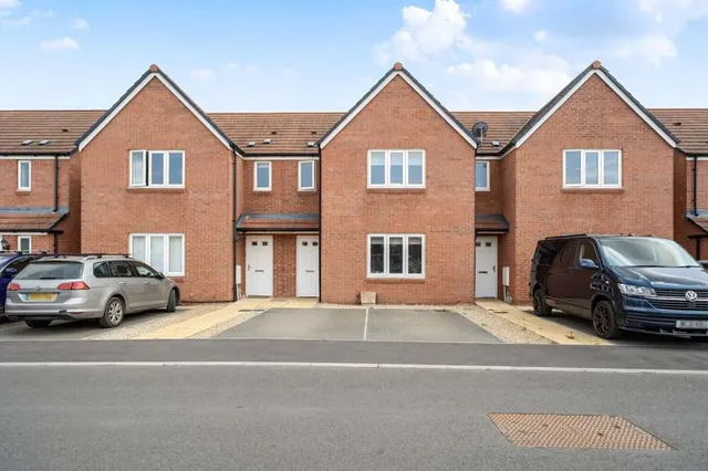 3 bedroom house, The Hawthorns, Sutton Courtenay, OX14