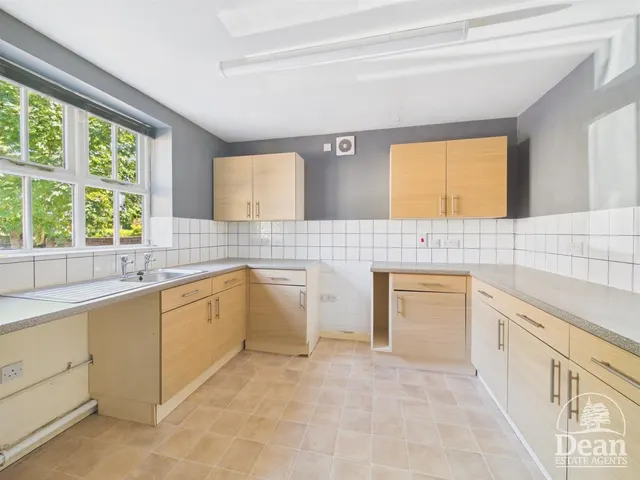 Photo 2 — Tuffley Court, Mitcheldean