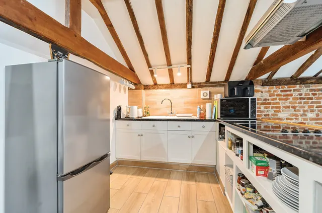 Farnham Road, Farnham, GU10, photo 3