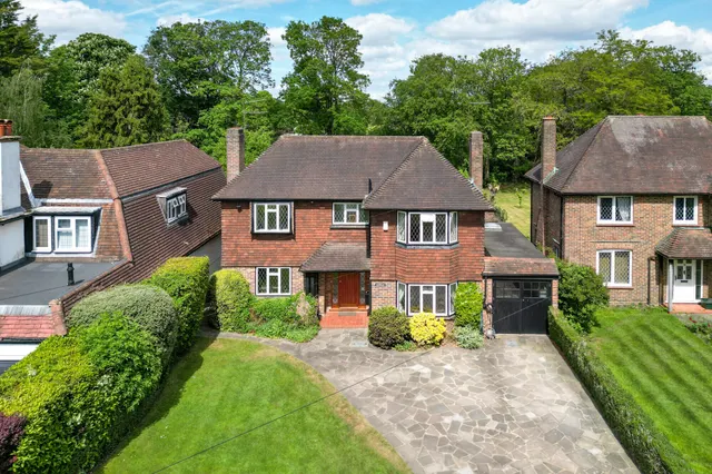The Green, Epsom, KT17, photo 1