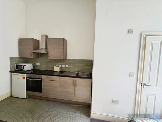 Croxteth Drive, Liverpool, L17, photo 3