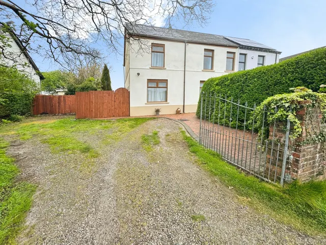 Mynydd Bach Y Glo Swansea, SA5, photo 3