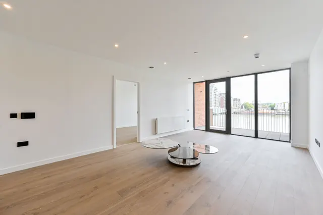 Photo 2 — Apartment 14, Herland Court, Carnwath Road, London