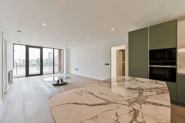 Photo 3 — Apartment 14, Herland Court, Carnwath Road, London