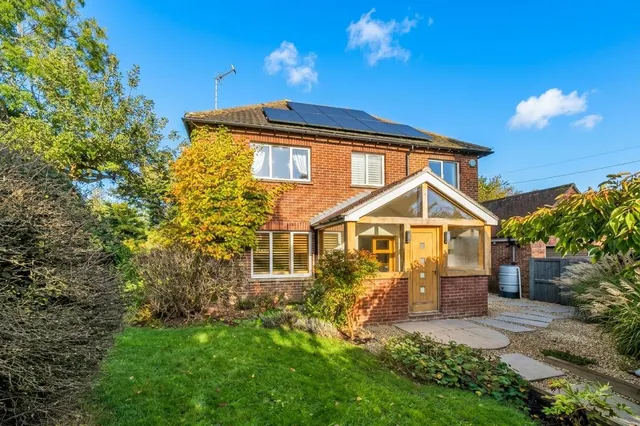 Raffin Lane, Pewsey, SN9, photo 1