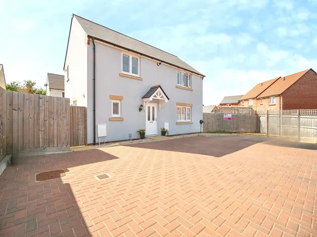 Little Francis Drive, Weymouth, photo 1