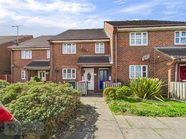 Meridian Close, Bewbush, RH11, photo 3