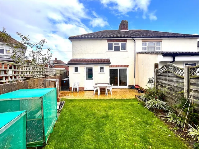 Photo 3 — Wavell Road, Gosport