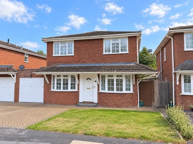 Cooper Road, Windlesham, GU20, photo 1