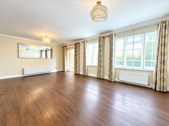 Cooper Road, Windlesham, GU20, photo 3