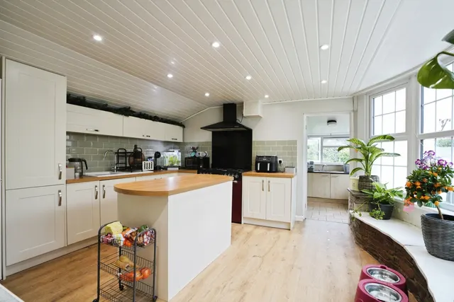 Cromwell Road, St. Austell, PL25, photo 2