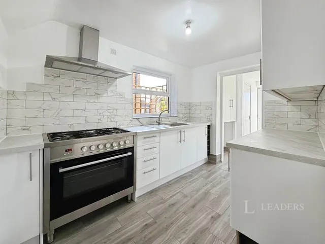 Greenside Walk, Nottingham, NG3, photo 2