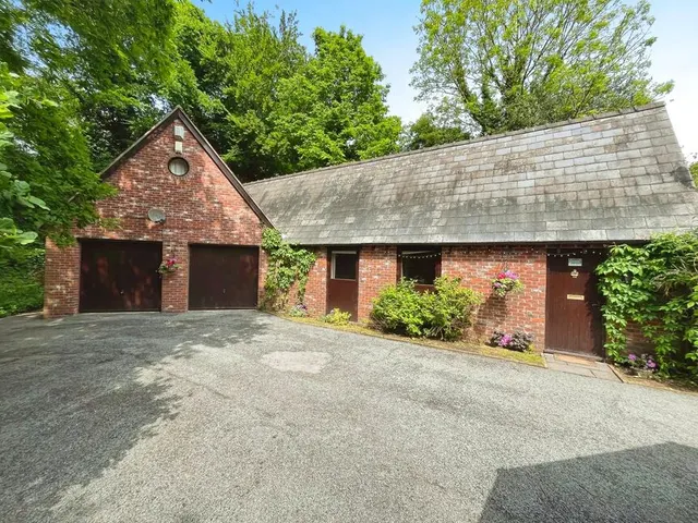 Cuddington, Northwich, CW8, photo 1