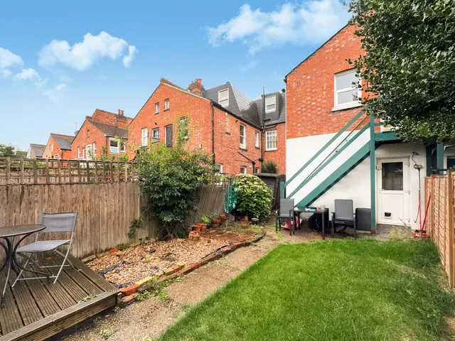 Kingston Road, SW20, photo 3
