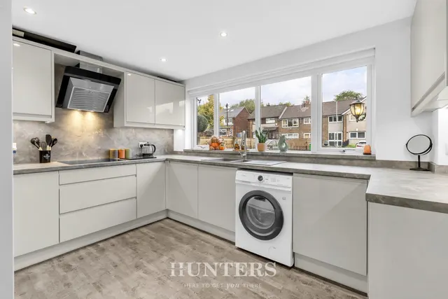 Hopwood Road, Middleton, M24, photo 3