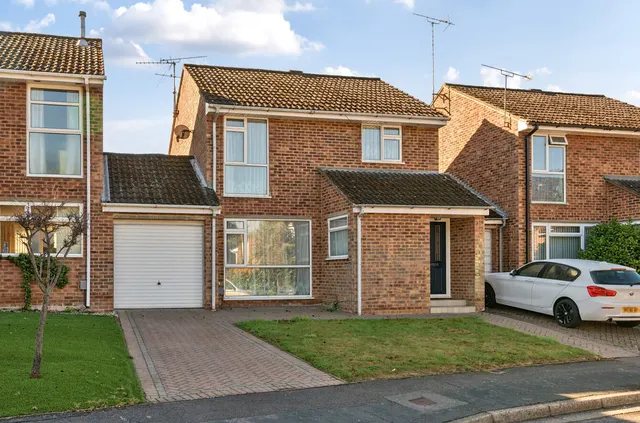 Eskdale Way, Camberley, Surrey, GU15 1RW, photo 1