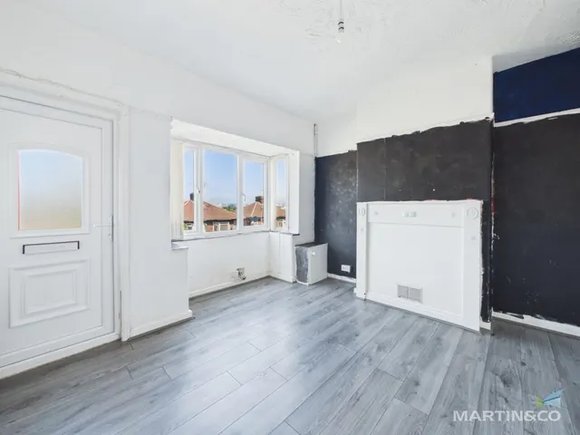 Photo 2 — Holt Hill, Birkenhead CH41 9DH