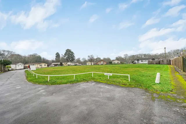 Photo 3 — 3 bed for sale in Wyatts Covert, Denham, UB9