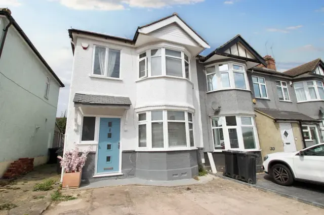 Buckhurst Way, Buckhurst Hill, IG9