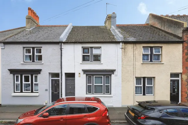 Commercial Road, Eastbourne, BN21, photo 1