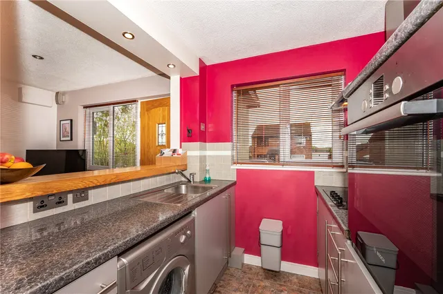 Photo 3 — Rangeworthy Close, Walkwood, Redditch, Worcestershire, B97 5HY