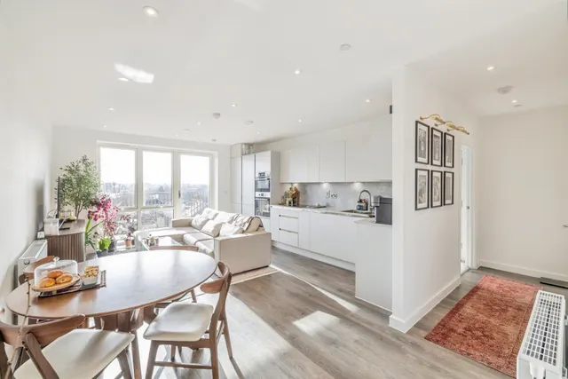 Oxhey Drive, Watford, WD19, photo 2