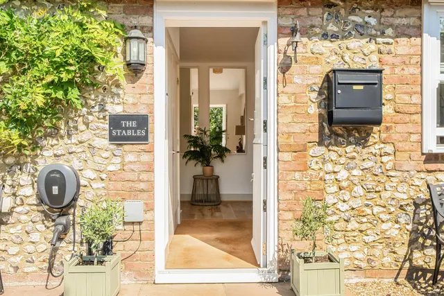 Waterhouse Lane, KIngswood, KT20, photo 2
