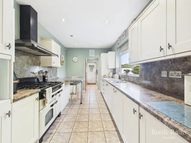 Photo 3 — Hull Road, Hedon, East Yorkshire, HU12