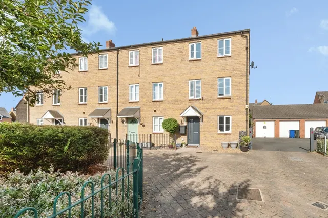 Sir Henry Jake Close, BANBURY, Oxfordshire, OX16, photo 1