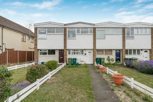School Road, Ashford, TW15, photo 3