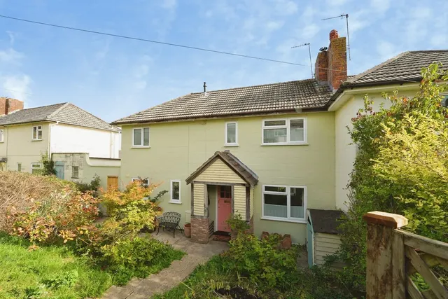 Fairmead, Cam, GL11, photo 1