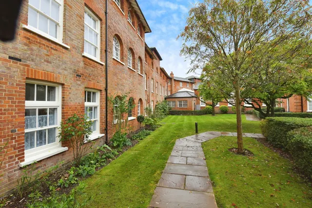 Old St. Michaels Drive, Braintree, Essex, CM7, photo 1