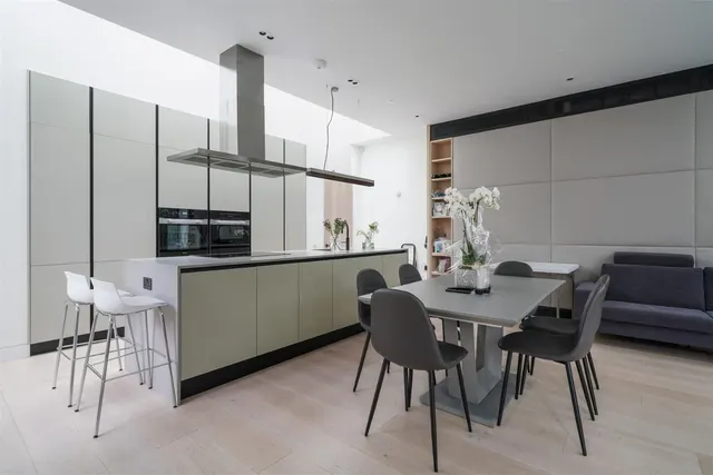 Photo 3 — Blenheim Terrace, St John's Wood, London, NW8 0EH