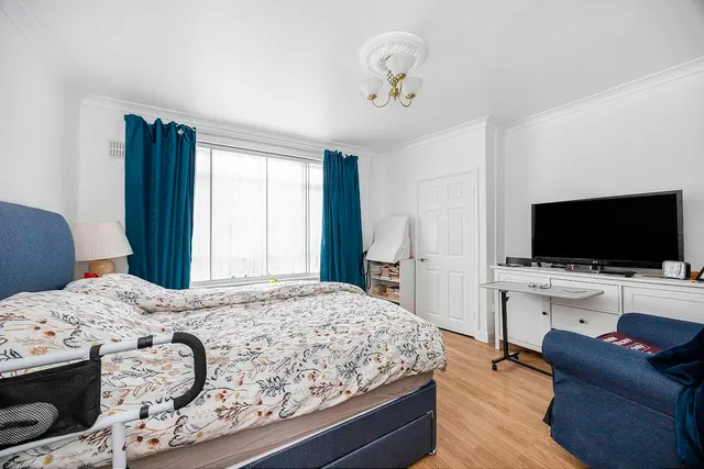 Photo 3 — Bray Drive, London, E16 1LD