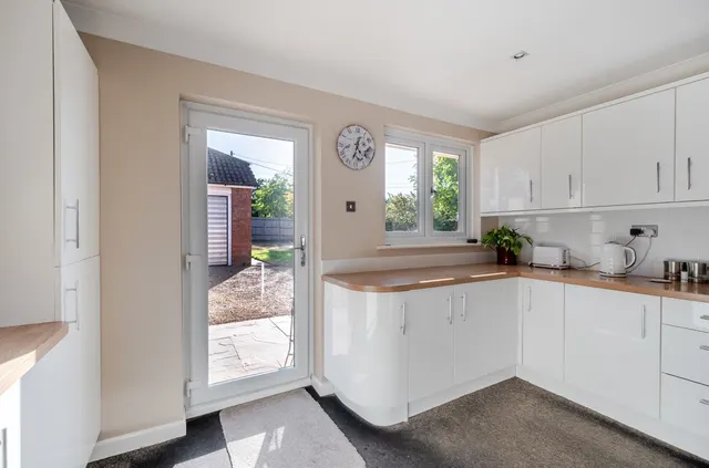Salisbury Road, West Wellow, SO51, photo 3