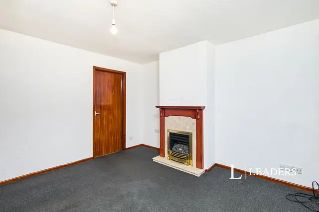 Weston Park Gardens, Shelton Lock, DE24, photo 2