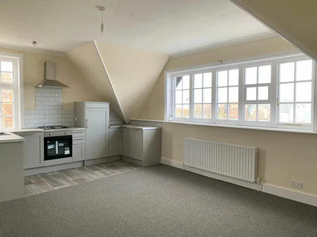 Westgate Bay Avenue, Westgate-on-Sea, CT8, photo 2
