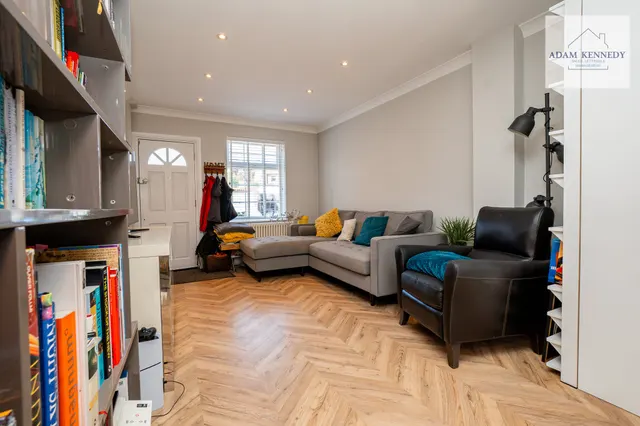 Photo 3 — 3 Batley Road, Enfield, Greater London, EN2 0JG