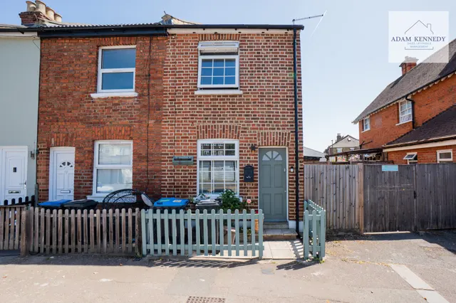 3 Batley Road, Enfield, Greater London, EN2 0JG, photo 1