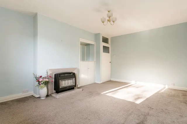 Ravenswood Avenue, The Inch, EH16, photo 3