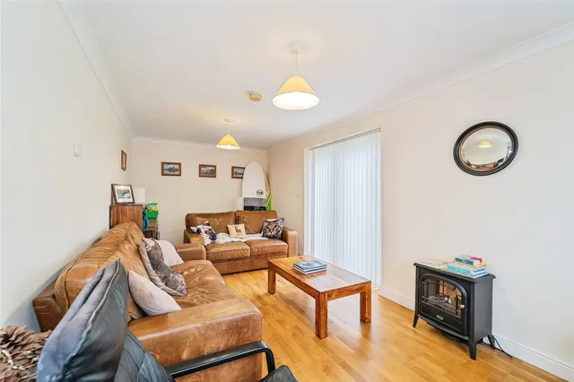 Castle Close, Roch, SA62, photo 2