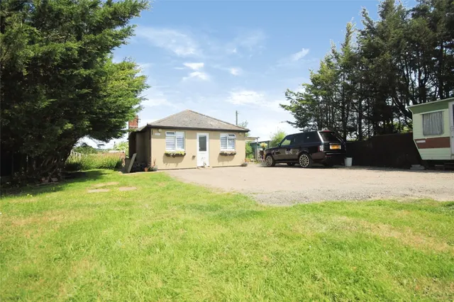 Meadow Lane, Runwell, Wickford, Essex, SS11, photo 1