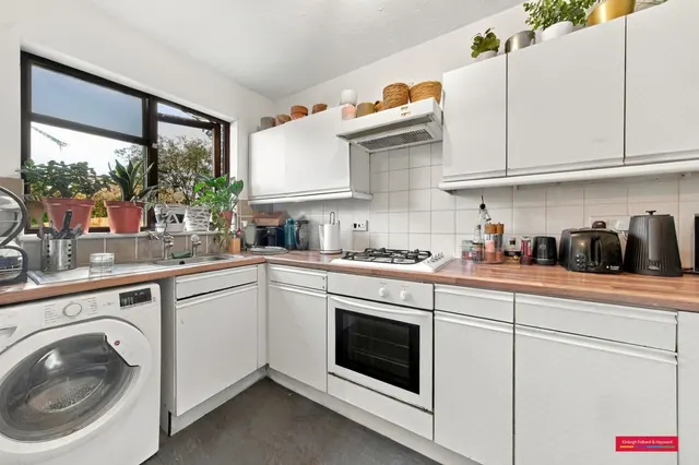 Southerngate Way, New Cross, SE14, photo 1