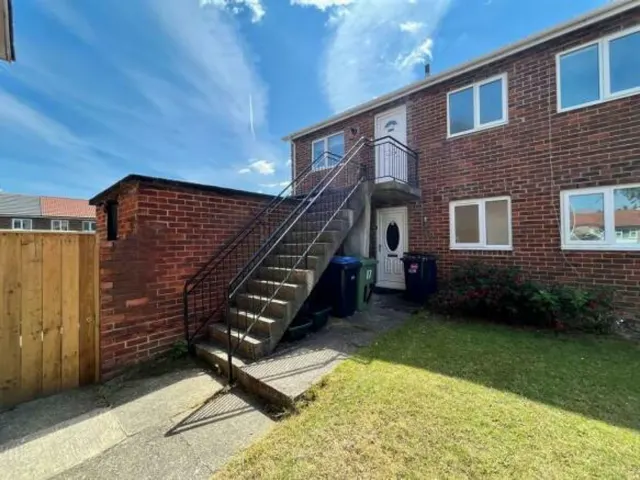 Buckingham Road, Peterlee, County Durham, SR8 2DT, photo 1