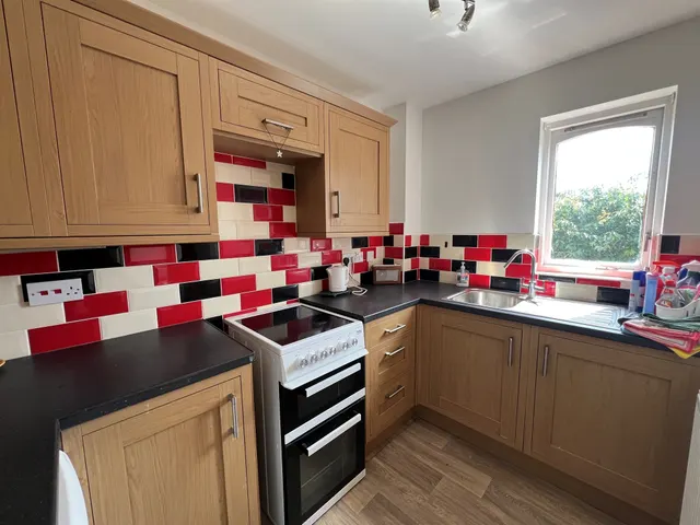 Photo 3 — Peakes Croft, Bawtry, Doncaster