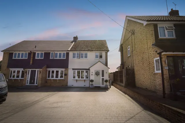 Heath Road, Ramsden Heath, Billericay, photo 1