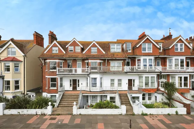 Royal Parade, Eastbourne, photo 1