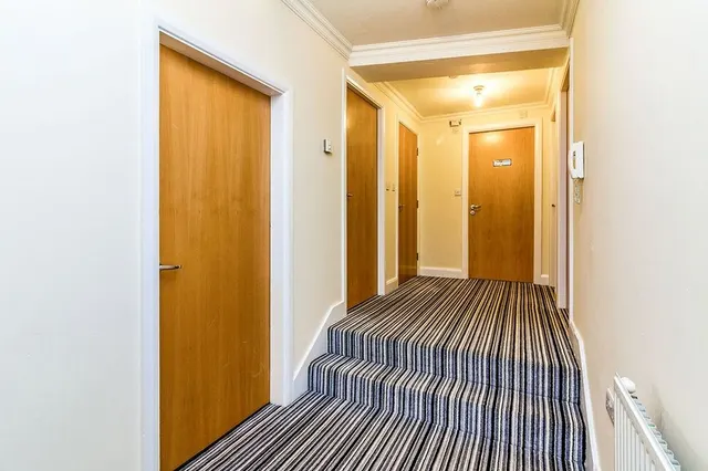 College Street, Rotherham, S65, photo 2