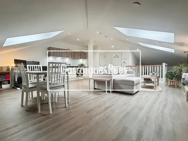 Springfield House, Ashwood Park, RG23, photo 1